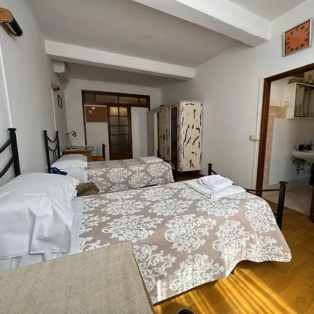 Apartment Giulio In Santo Spirito *